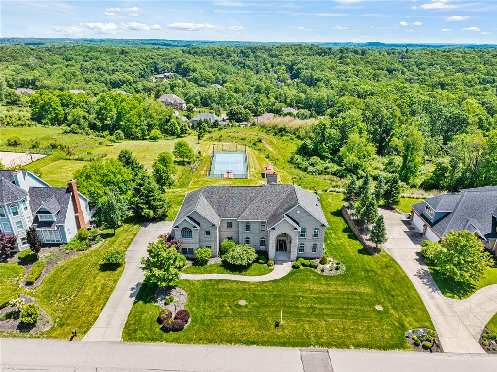 711 Parkview Dr.