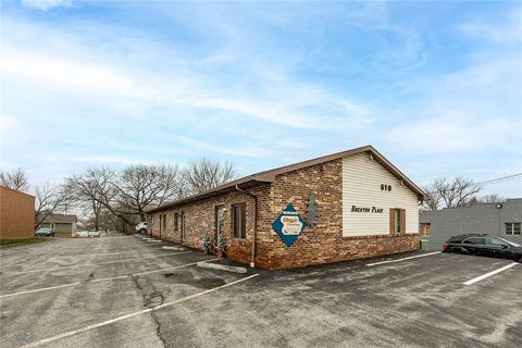 Photo of 610 W Main St. St, Grove City, PA 16127 (MLS # 1735448)