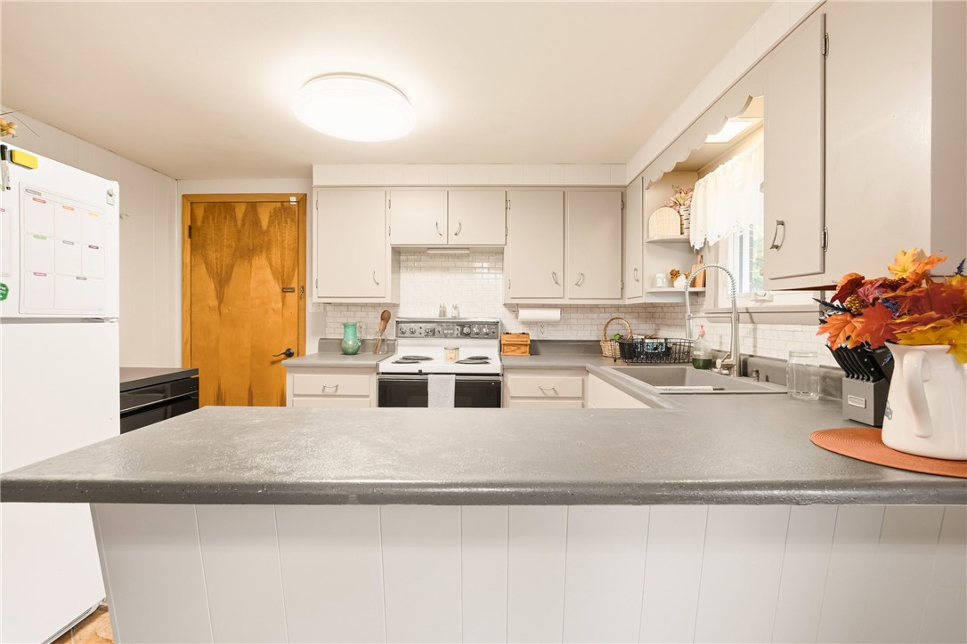 Berlin, Pennsylvania 15530, United States, 2 Bedrooms Bedrooms, ,1 BathroomBathrooms,Residential,Active,228122