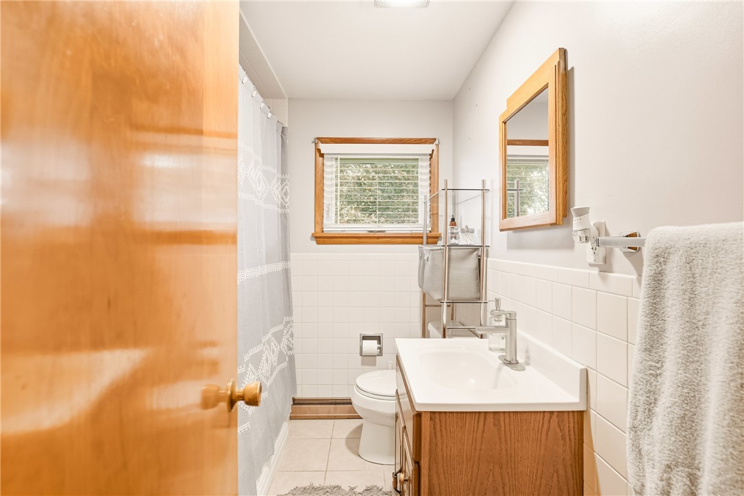 Berlin, Pennsylvania 15530, United States, 2 Bedrooms Bedrooms, ,1 BathroomBathrooms,Residential,Active,228122