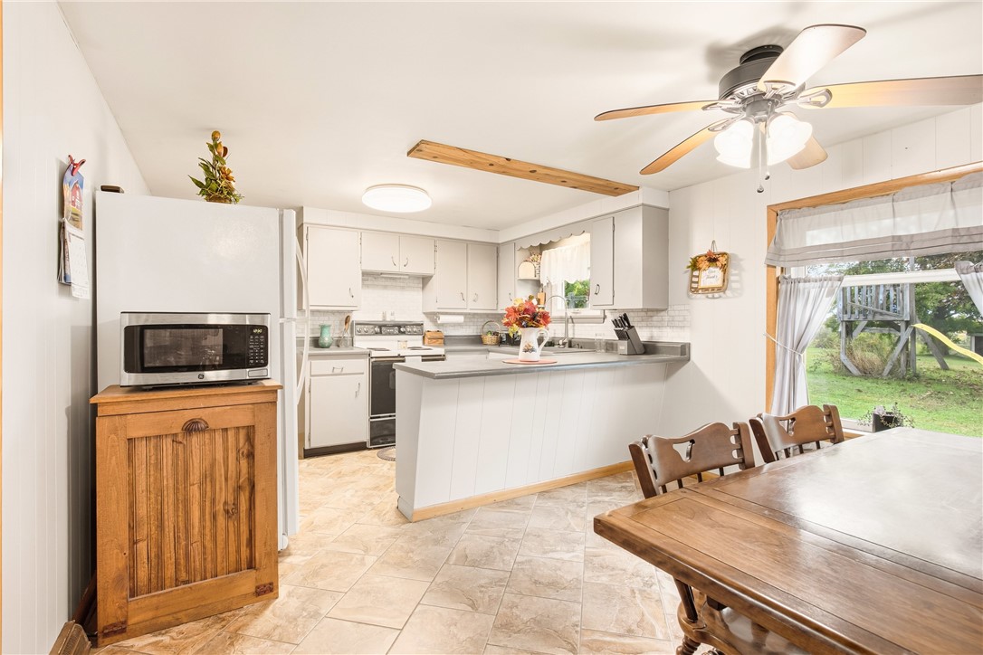 Berlin, Pennsylvania 15530, United States, 2 Bedrooms Bedrooms, ,1 BathroomBathrooms,Residential,Active,228122