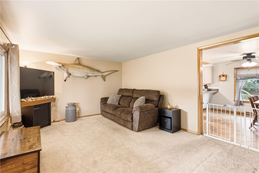 Berlin, Pennsylvania 15530, United States, 2 Bedrooms Bedrooms, ,1 BathroomBathrooms,Residential,Active,228122