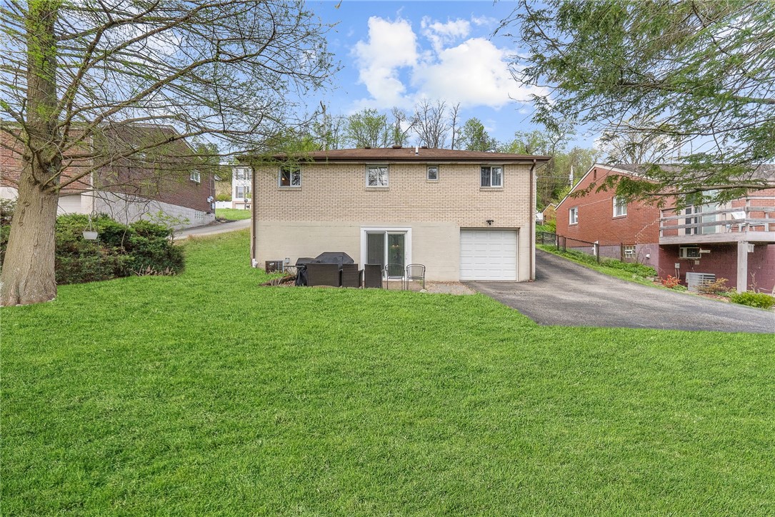 935 Broglie Dr, South Park, Pennsylvania image 28