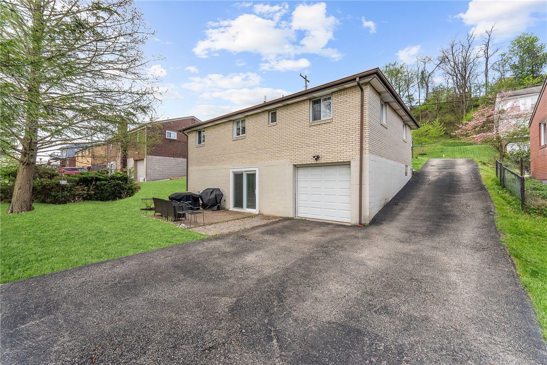 935 Broglie Dr, South Park, Pennsylvania image 27
