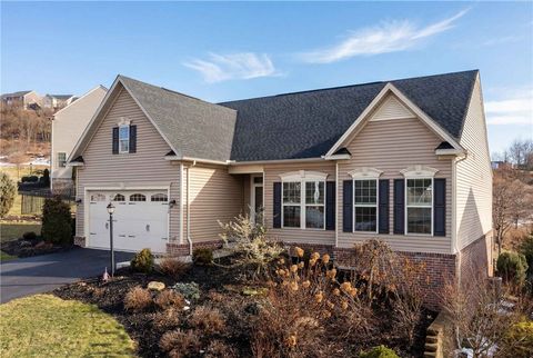 Photo of 412 Fox Ridge Dr, Canonsburg, PA 15317 (MLS # 1740849)