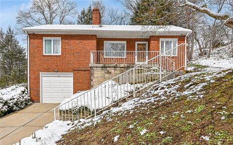 Photo of 101 W. Pennview Ave, Pittsburgh, PA 15223 (MLS # 1744404)