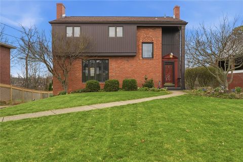 Photo of 5118 Frich Dr, Pittsburgh, PA 15227 (MLS # 1747008)