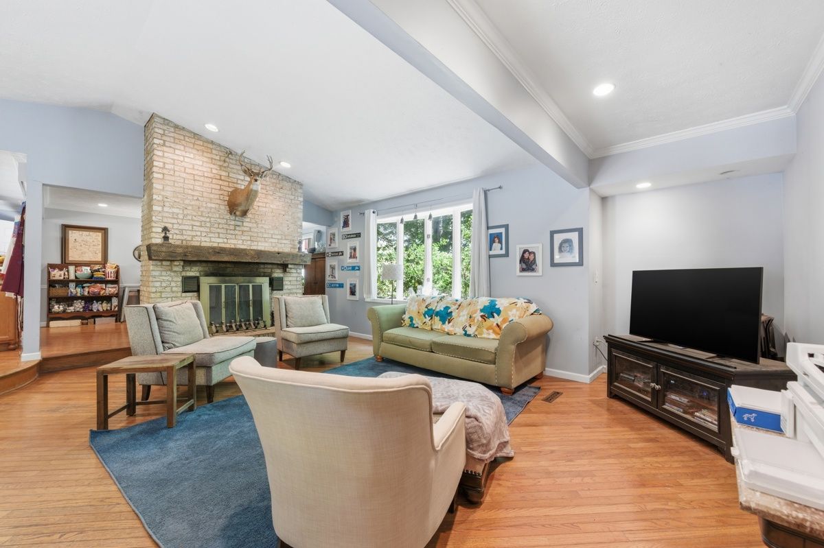 571 Flower Hill Lane
