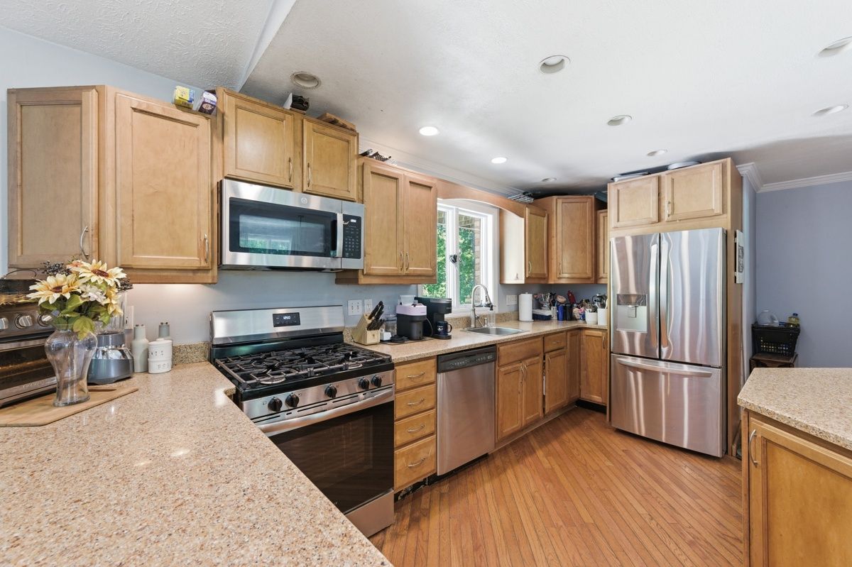 571 Flower Hill Lane