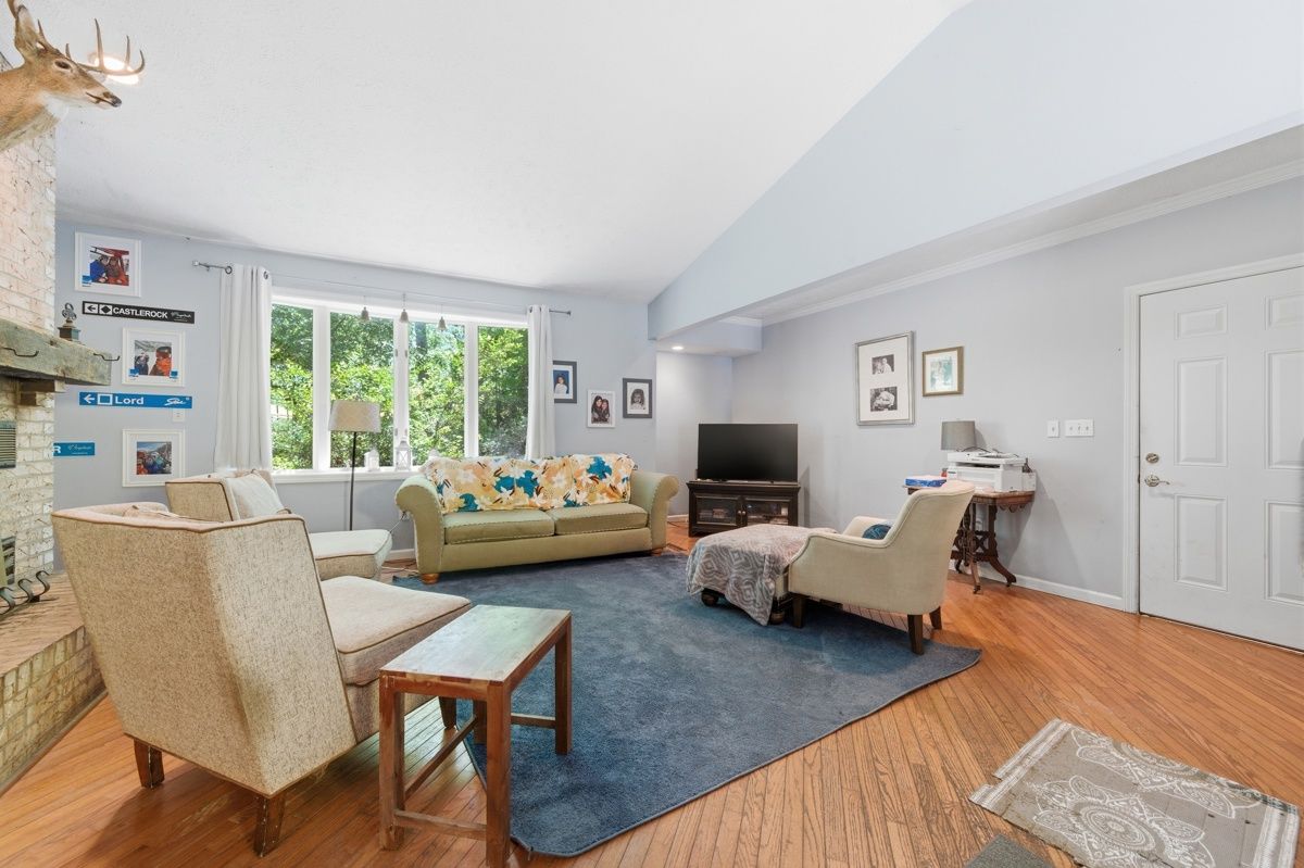 571 Flower Hill Lane