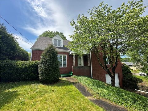 Homes For Sale - 2 Emerson St St<br/> Uniontown, PA 15401