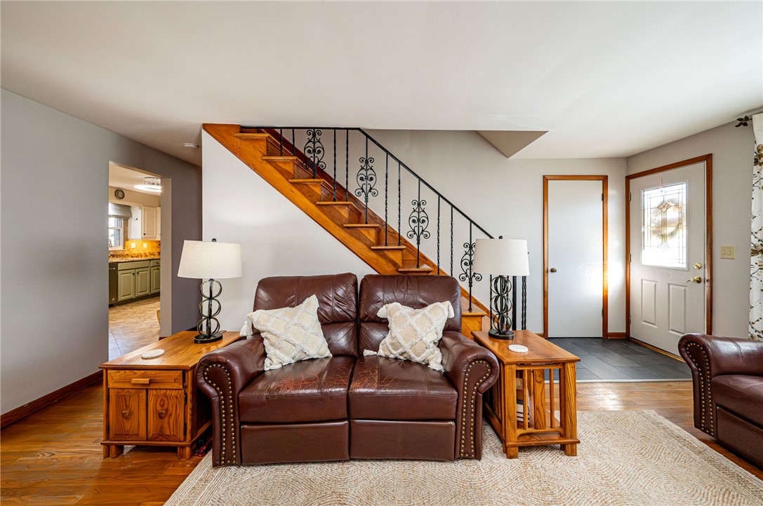 Hempfield Twp - Wml, Pennsylvania 15601, United States, 4 Bedrooms Bedrooms, ,3 BathroomsBathrooms,Residential,Pending,92189