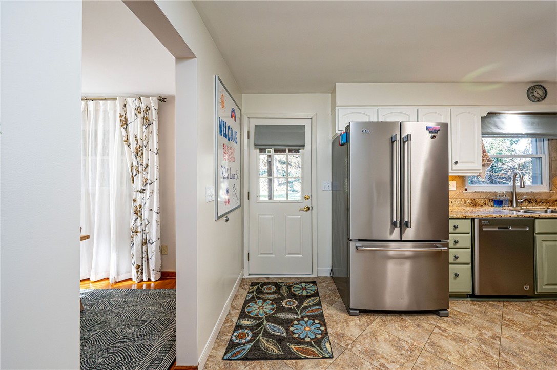 Hempfield Twp - Wml, Pennsylvania 15601, United States, 4 Bedrooms Bedrooms, ,3 BathroomsBathrooms,Residential,Pending,92189