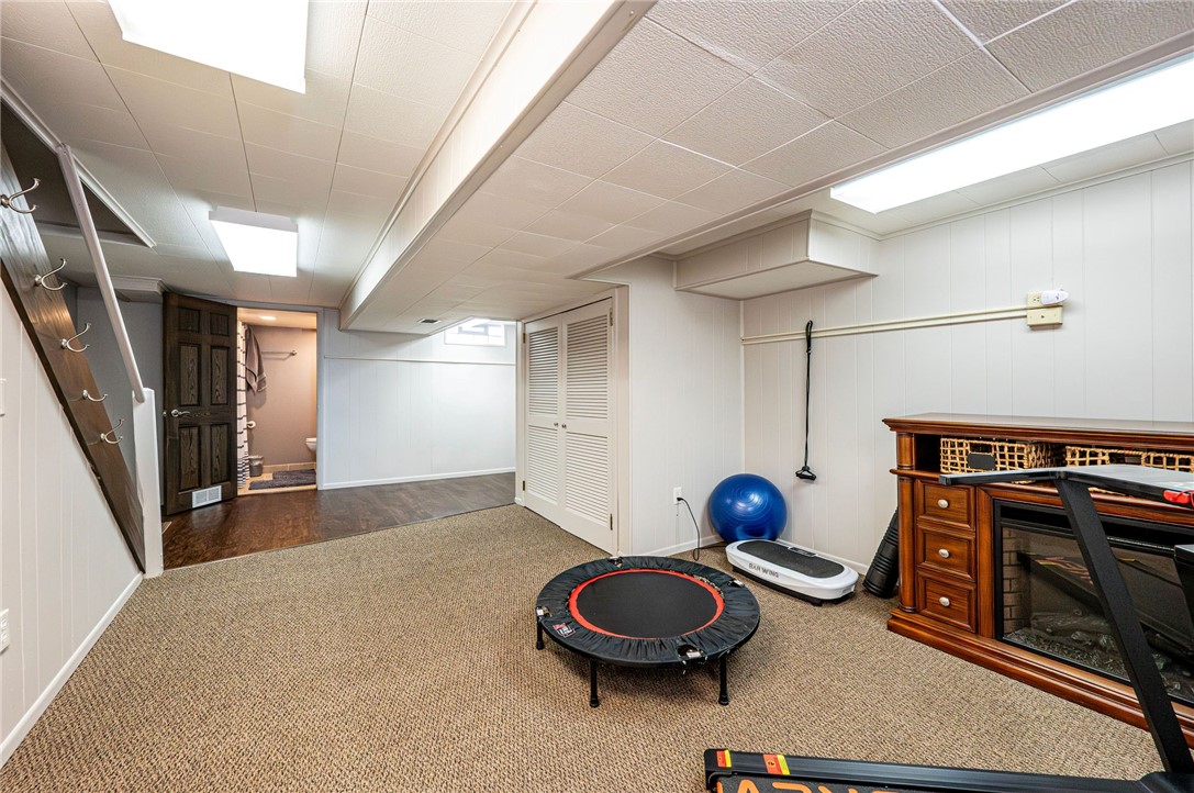 Hempfield Twp - Wml, Pennsylvania 15601, United States, 4 Bedrooms Bedrooms, ,3 BathroomsBathrooms,Residential,Pending,92189