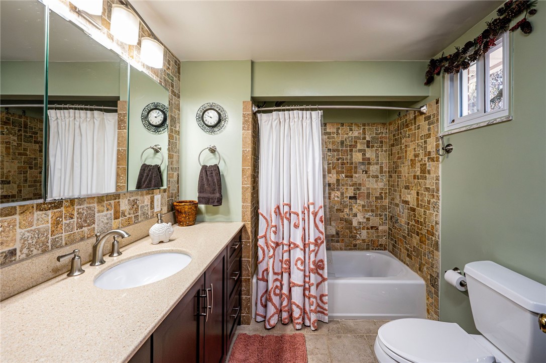 Hempfield Twp - Wml, Pennsylvania 15601, United States, 4 Bedrooms Bedrooms, ,3 BathroomsBathrooms,Residential,Pending,92189