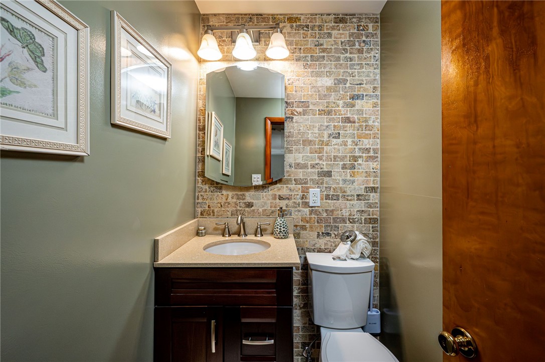 Hempfield Twp - Wml, Pennsylvania 15601, United States, 4 Bedrooms Bedrooms, ,3 BathroomsBathrooms,Residential,Pending,92189