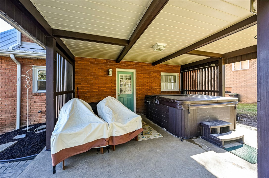 Hempfield Twp - Wml, Pennsylvania 15601, United States, 4 Bedrooms Bedrooms, ,3 BathroomsBathrooms,Residential,Pending,92189