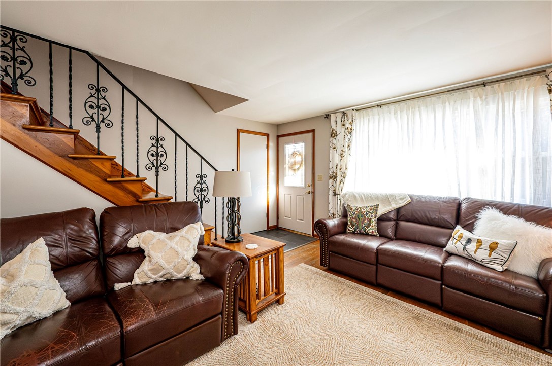 Hempfield Twp - Wml, Pennsylvania 15601, United States, 4 Bedrooms Bedrooms, ,3 BathroomsBathrooms,Residential,Pending,92189