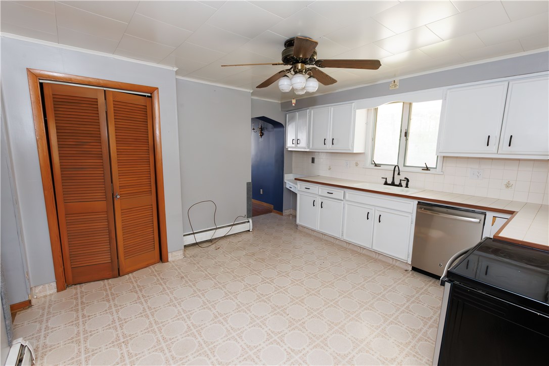 813 Green St St, California, Pennsylvania image 7