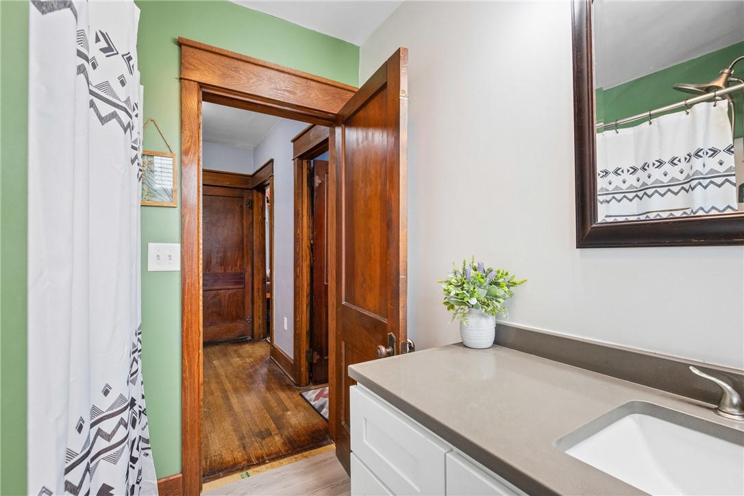 Jenner Twp, Pennsylvania 15541, United States, 4 Bedrooms Bedrooms, ,4 BathroomsBathrooms,Residential,Pending,31891