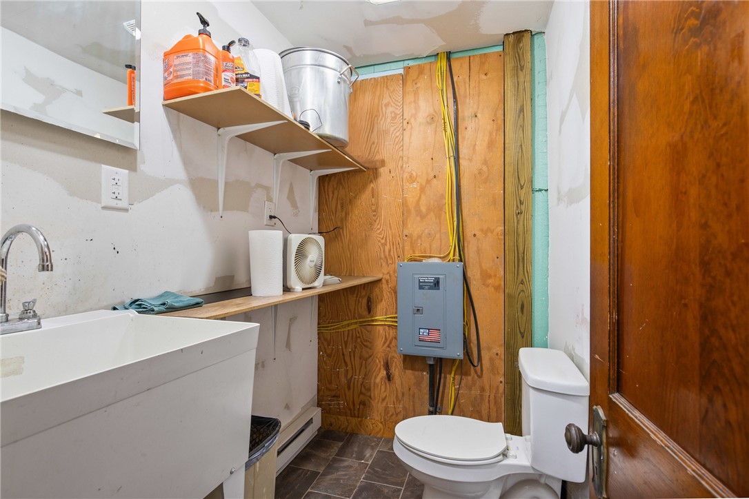 Jenner Twp, Pennsylvania 15541, United States, 4 Bedrooms Bedrooms, ,4 BathroomsBathrooms,Residential,Pending,31891