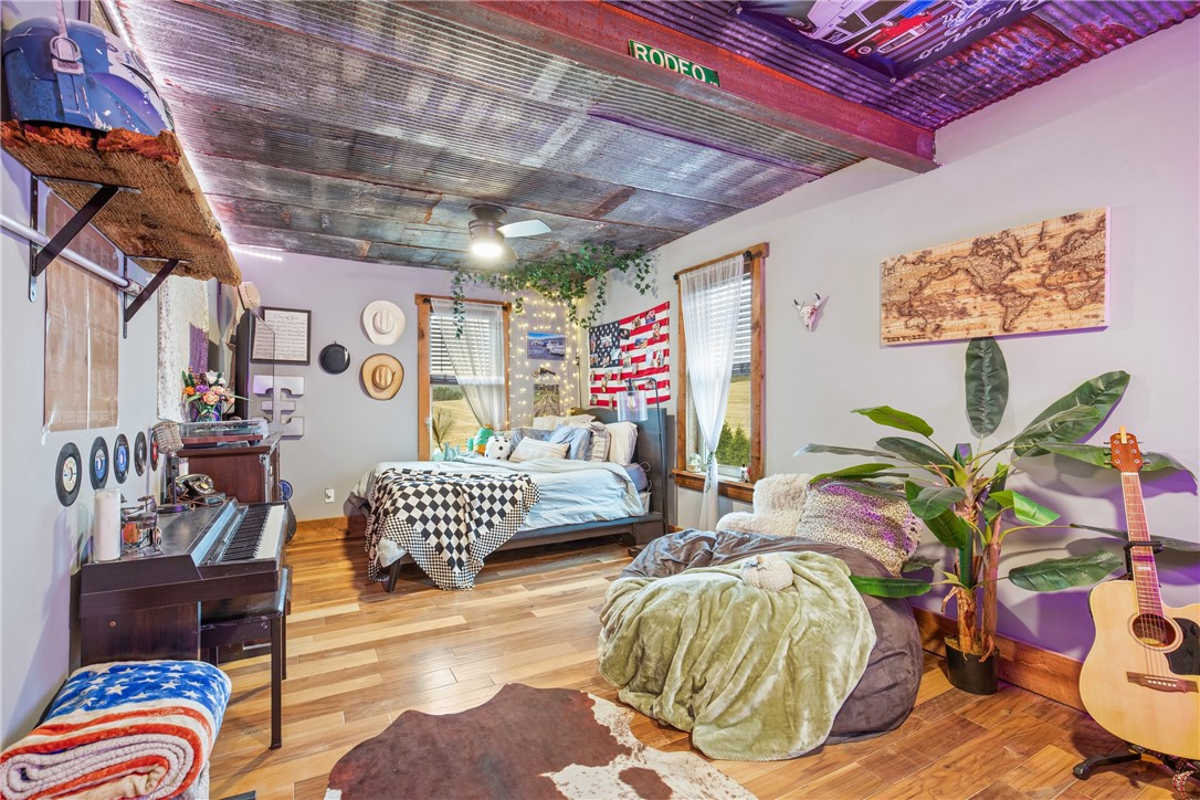 Jenner Twp, Pennsylvania 15541, United States, 4 Bedrooms Bedrooms, ,4 BathroomsBathrooms,Residential,Pending,31891