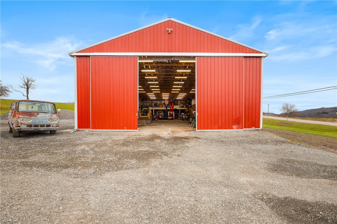 Jenner Twp, Pennsylvania 15541, United States, 4 Bedrooms Bedrooms, ,4 BathroomsBathrooms,Residential,Pending,31891