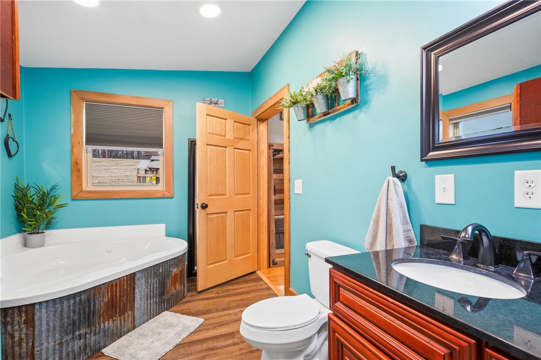 Jenner Twp, Pennsylvania 15541, United States, 4 Bedrooms Bedrooms, ,4 BathroomsBathrooms,Residential,Pending,31891