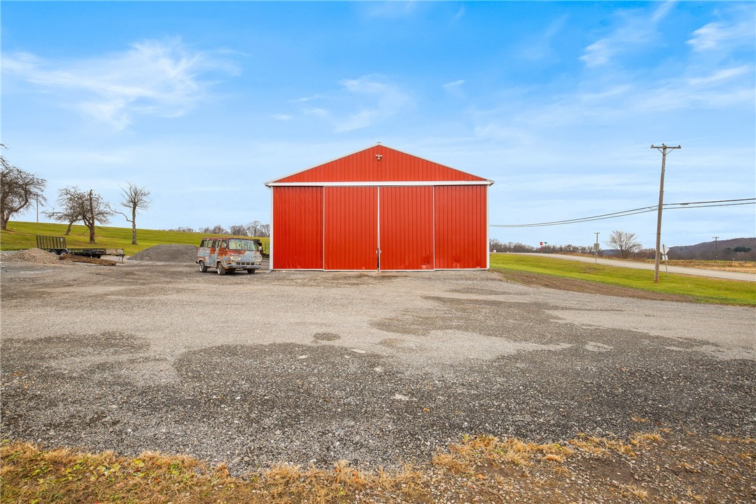 Jenner Twp, Pennsylvania 15541, United States, 4 Bedrooms Bedrooms, ,4 BathroomsBathrooms,Residential,Pending,31891