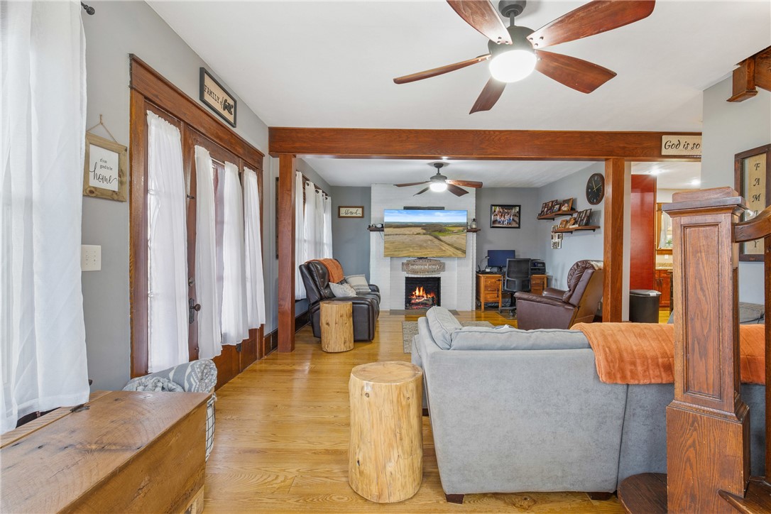 Jenner Twp, Pennsylvania 15541, United States, 4 Bedrooms Bedrooms, ,4 BathroomsBathrooms,Residential,Pending,31891