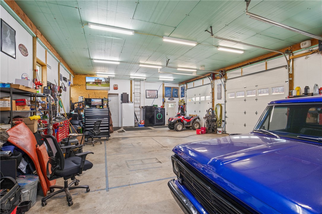 Jenner Twp, Pennsylvania 15541, United States, 4 Bedrooms Bedrooms, ,4 BathroomsBathrooms,Residential,Pending,31891