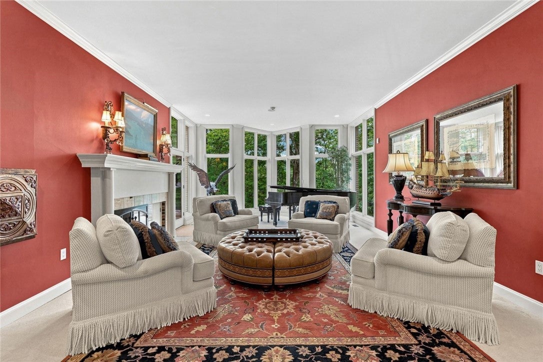 104-102 Thornbrook Drive