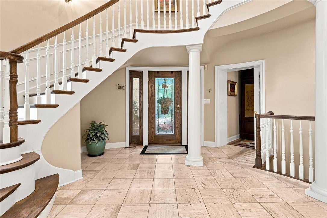 104-102 Thornbrook Drive