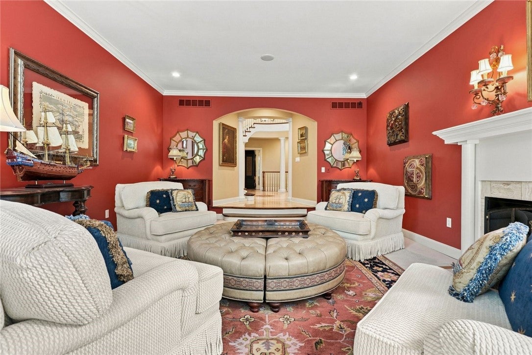 104-102 Thornbrook Drive