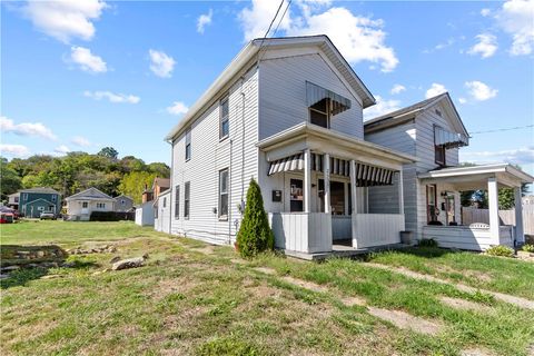 Photo of 2535 8th Ave, Beaver Falls, PA 15010 (MLS # 1724323)