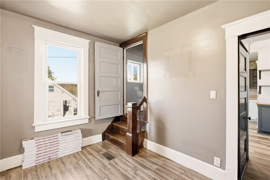 Jenner Twp, Pennsylvania 15563, United States, 2 Bedrooms Bedrooms, ,2 BathroomsBathrooms,Residential,Active,237174