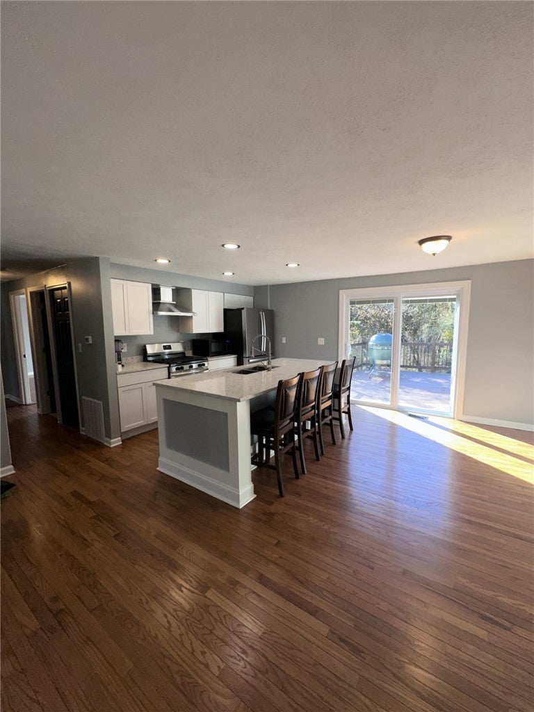 1048 Barnsley Dr