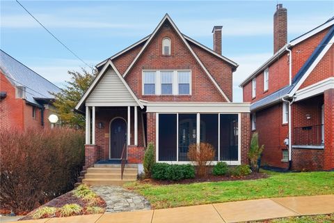 Photo of 359 Pennsylvania Ave, Oakmont, PA 15139 (MLS # 1737705)