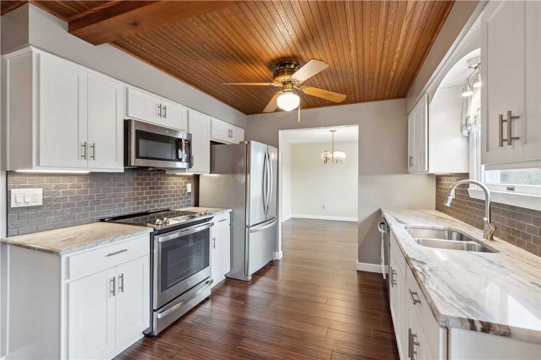 South Strabane, Pennsylvania 15301, United States, 3 Bedrooms Bedrooms, ,3 BathroomsBathrooms,Residential,Contingent,101617