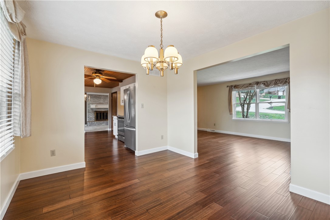 South Strabane, Pennsylvania 15301, United States, 3 Bedrooms Bedrooms, ,3 BathroomsBathrooms,Residential,Contingent,101617