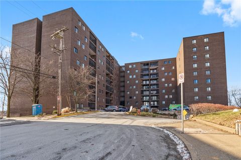 Photo of 5600 Munhall Rd #203, Pittsburgh, PA 15217 (MLS # 1733619)