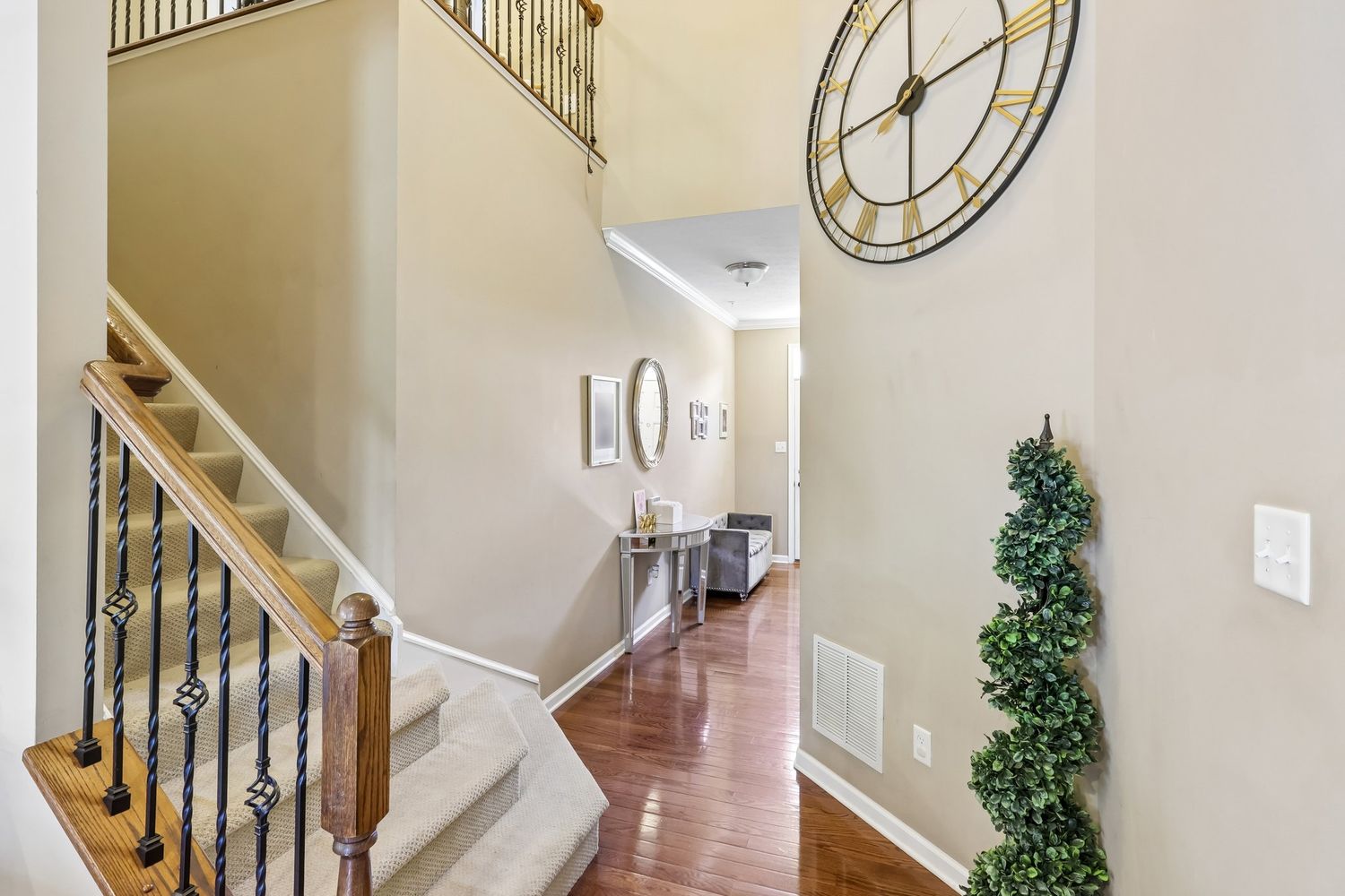 310 Rosecliff Drive