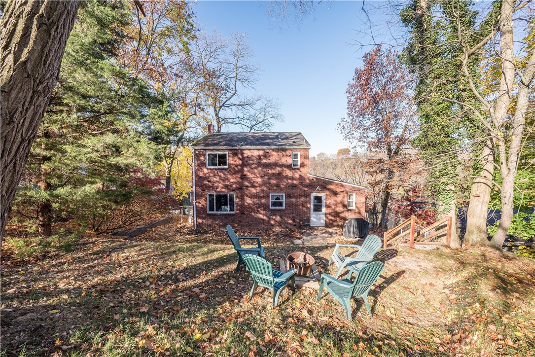 Green Tree, Pennsylvania 15220, United States, 3 Bedrooms Bedrooms, ,2 BathroomsBathrooms,Residential,Contingent,33728