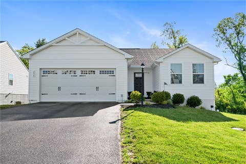 Photo of 171 Alta Vista Dr, Imperial, PA 15126 (MLS # 1759968)