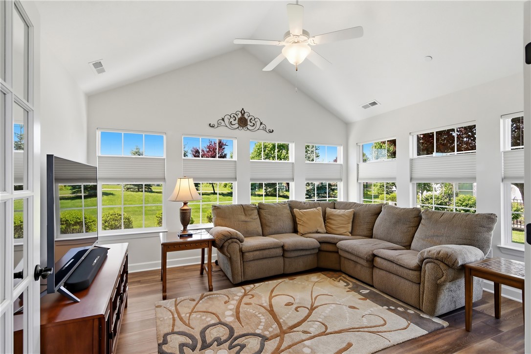 6013 Laurel Ct.