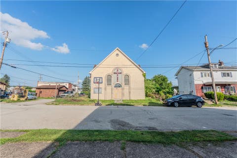 Photo of 112 S 13th St, Jeannette, PA 15644 (MLS # 1764154)
