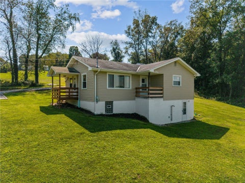 Homes For Sale - 2379 Route 982<br/> Mt Pleasant Twp, PA 15666