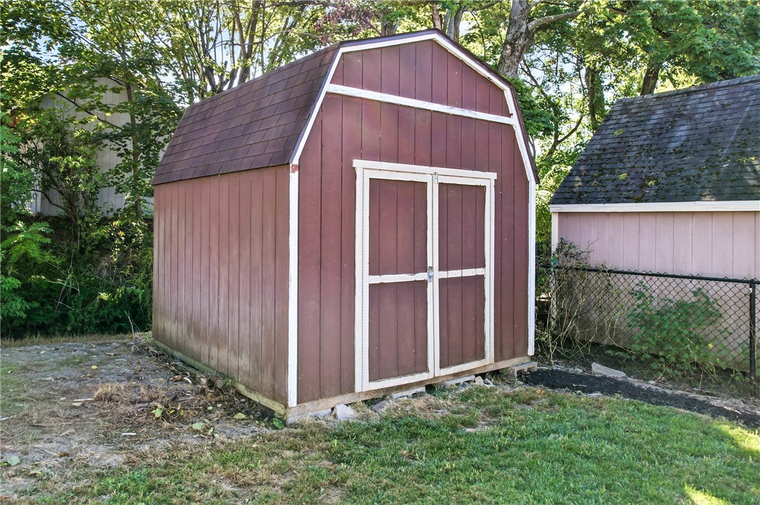 Sharon, Pennsylvania 16146, United States, 4 Bedrooms Bedrooms, ,2 BathroomsBathrooms,Residential,Contingent,204095