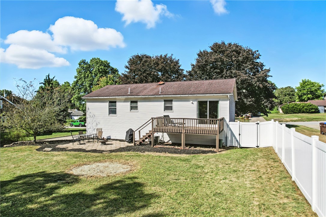 Sharon, Pennsylvania 16146, United States, 4 Bedrooms Bedrooms, ,2 BathroomsBathrooms,Residential,Contingent,204095