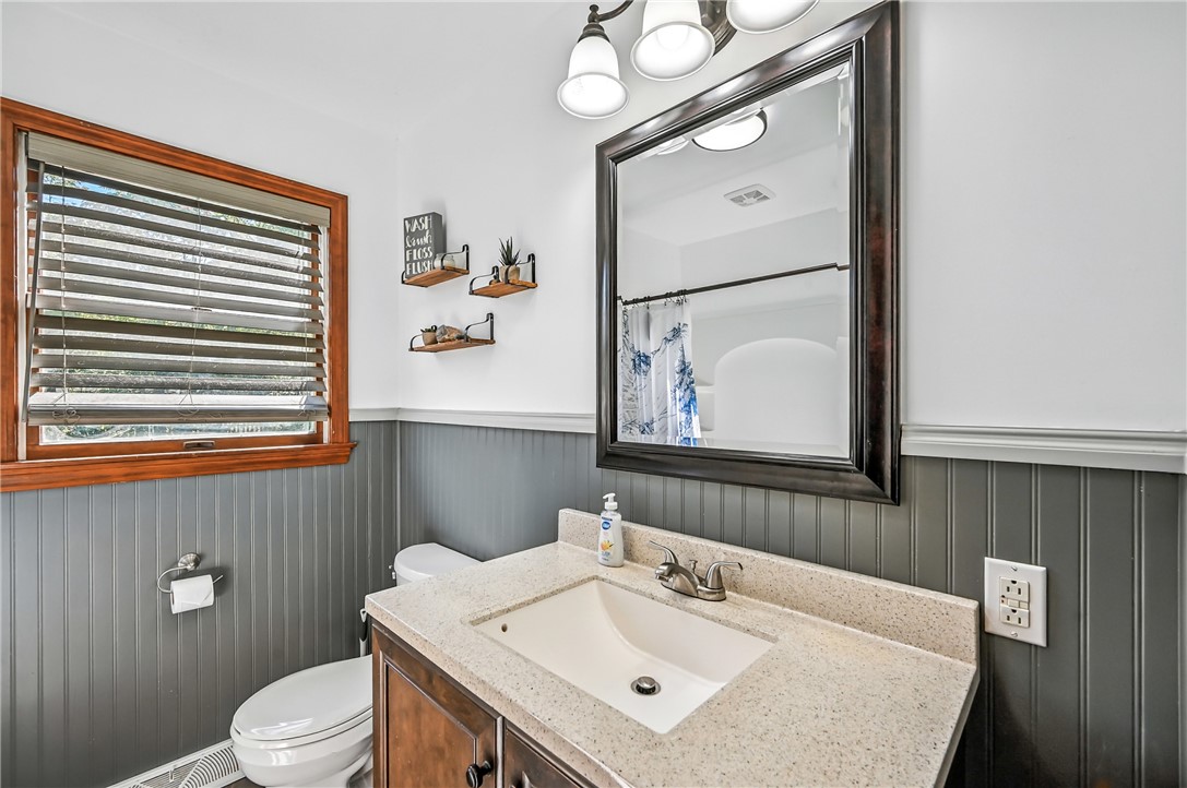 Sharon, Pennsylvania 16146, United States, 4 Bedrooms Bedrooms, ,2 BathroomsBathrooms,Residential,Contingent,204095